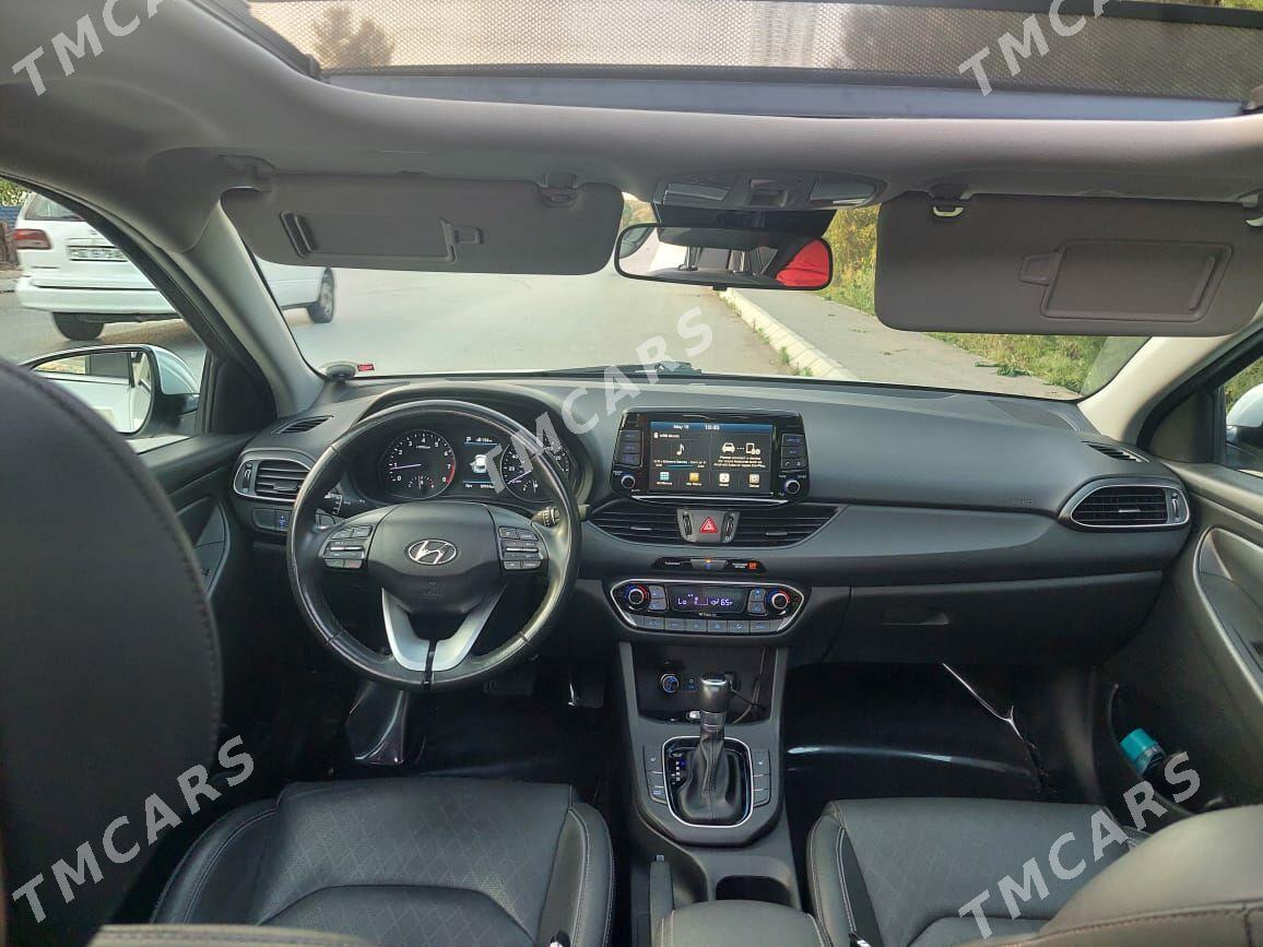 Hyundai Elantra GT 2019 - 210 000 TMT - 10 мкр - img 4
