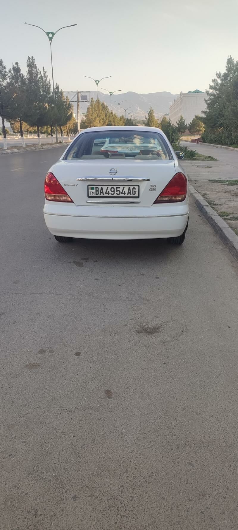 Nissan Sunny 2005 - 85 000 TMT - Кëши - img 3