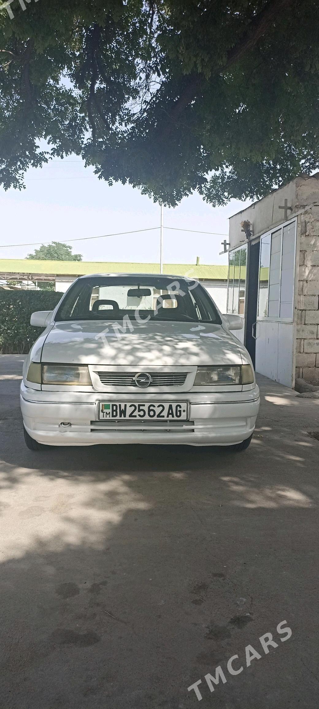 Opel Vectra 1994 - 28 000 TMT - Багир - img 2