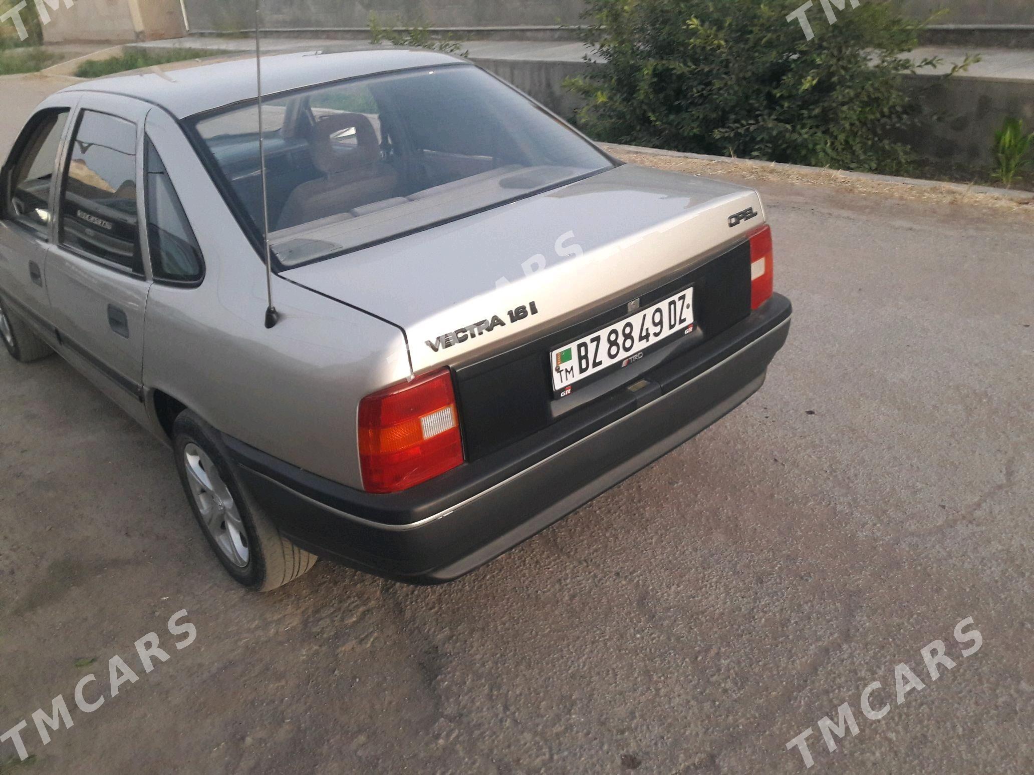 Opel Vectra 1989 - 40 000 TMT - Дашогуз - img 5