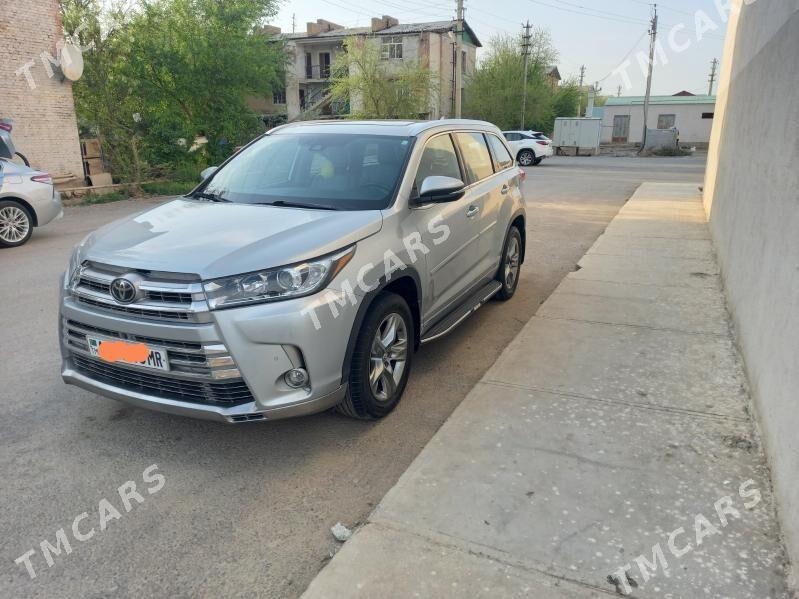 Toyota Highlander 2018 - 458 000 TMT - Мары - img 3