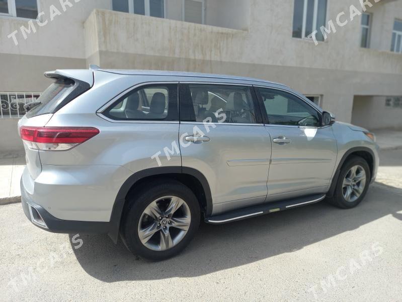 Toyota Highlander 2018 - 458 000 TMT - Мары - img 9