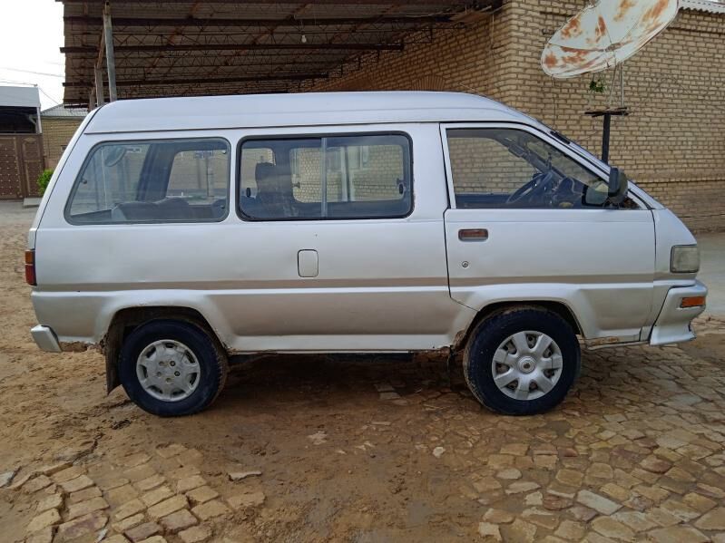 Toyota Town Ace 1990 - 30 000 TMT - Мары - img 6