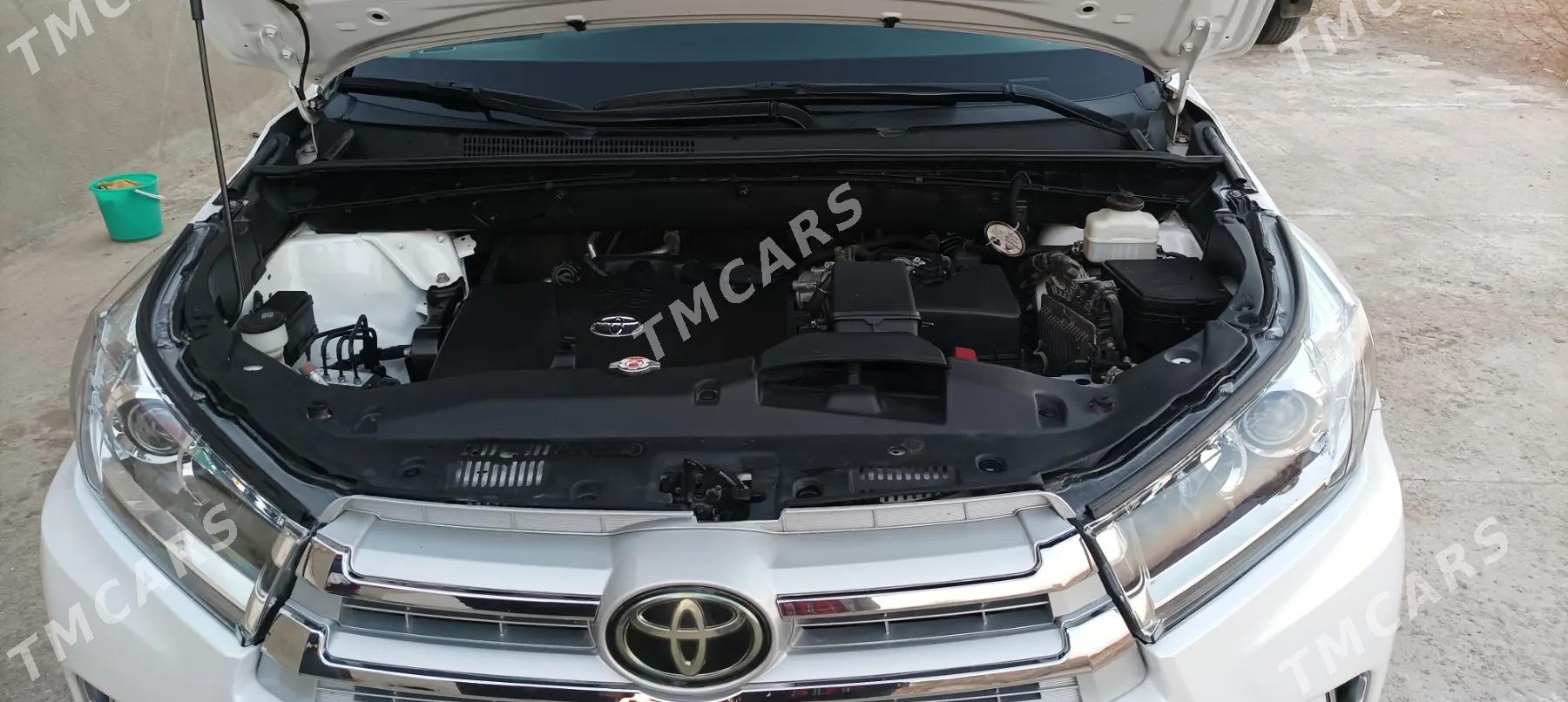 Toyota Highlander 2019 - 410 000 TMT - Aşgabat - img 4