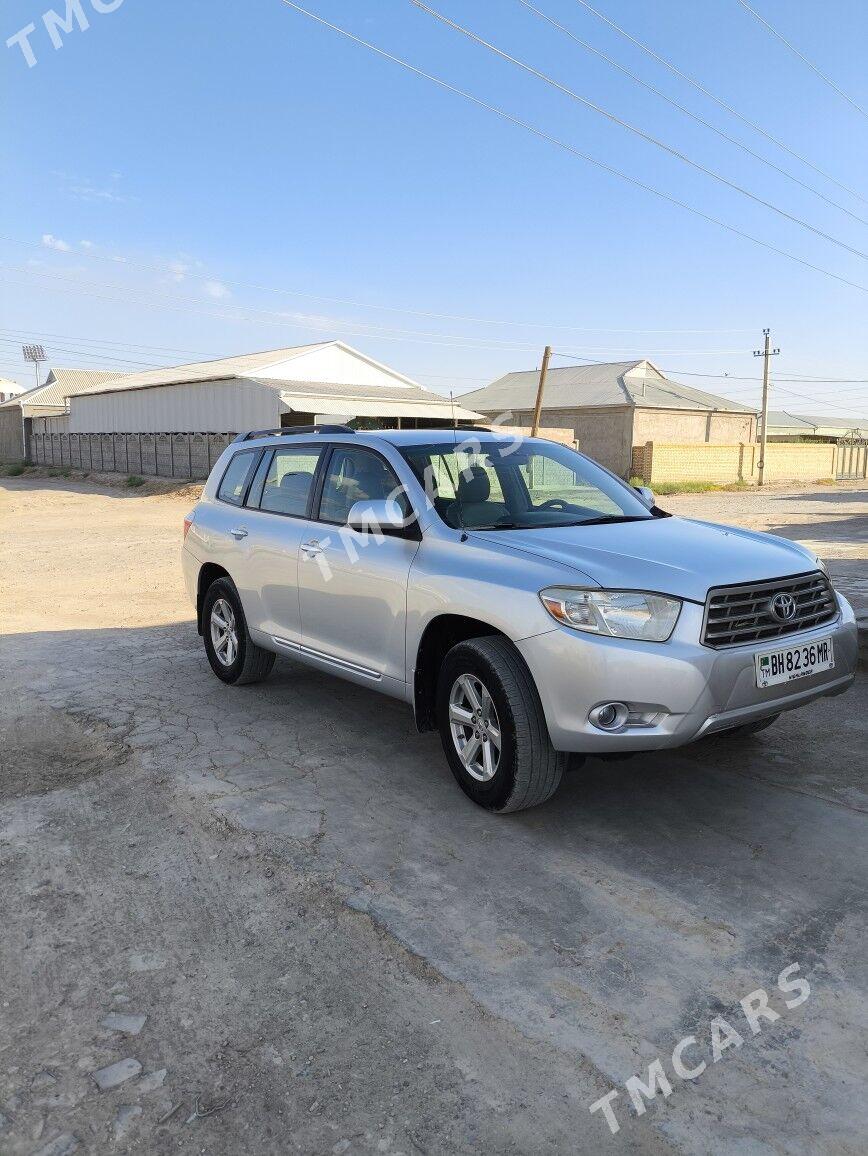 Toyota Highlander 2010 - 230 000 TMT - Байрамали - img 2