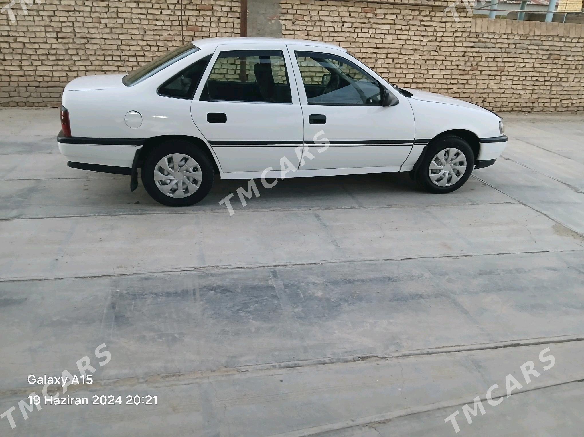 Opel Vectra 1992 - 17 000 TMT - Mary - img 4