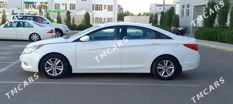 Hyundai Sonata 2010 - 125 000 TMT - Мары - img 3