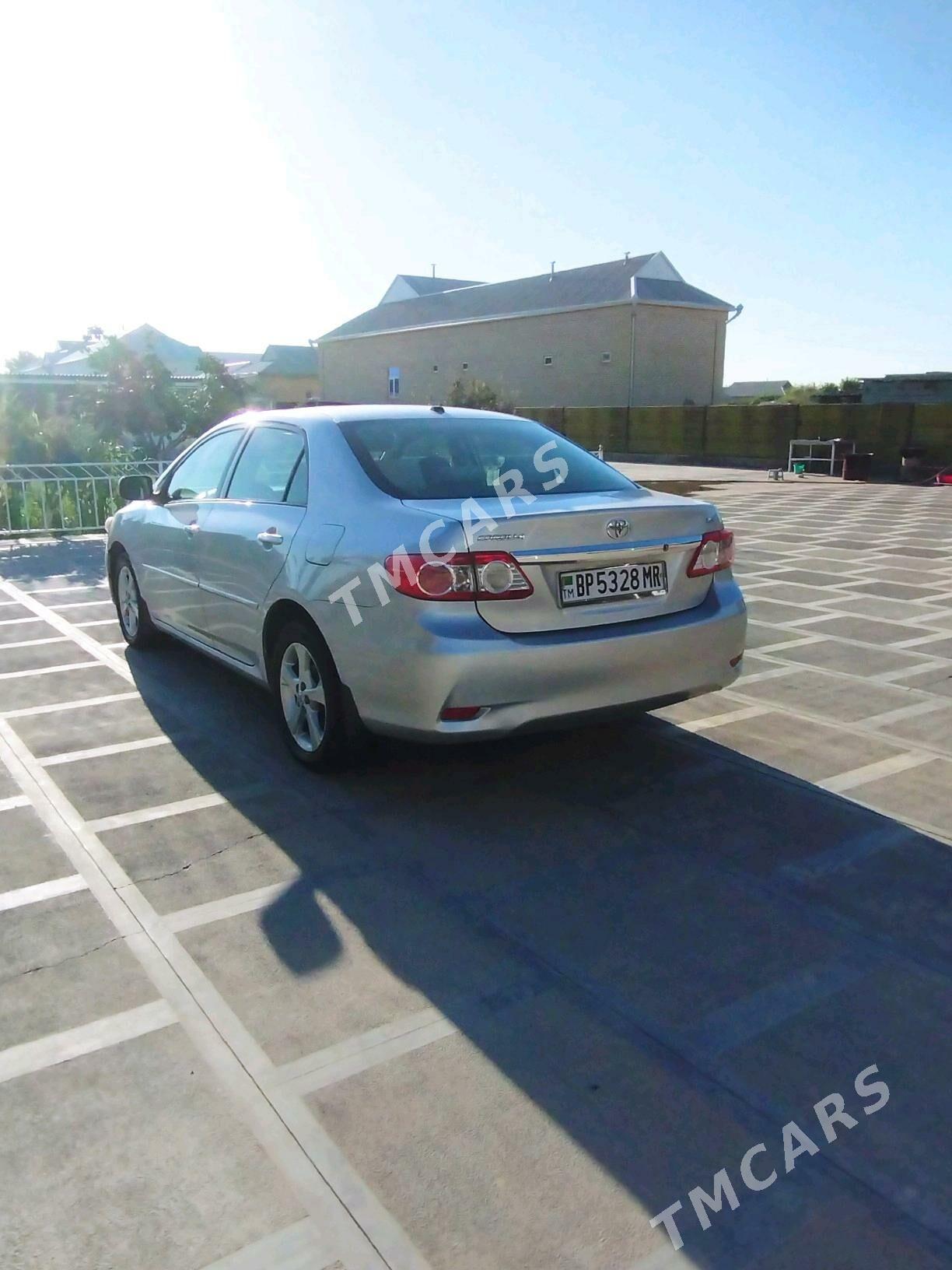 Toyota Corolla 2011 - 136 000 TMT - Мары - img 3