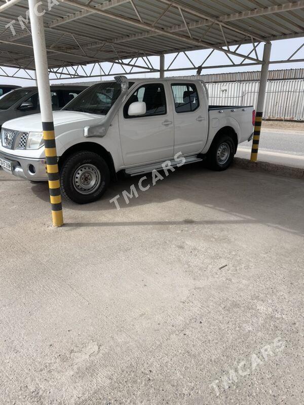 Nissan Navara 2012 - 170 000 TMT - Türkmenbaşy - img 5