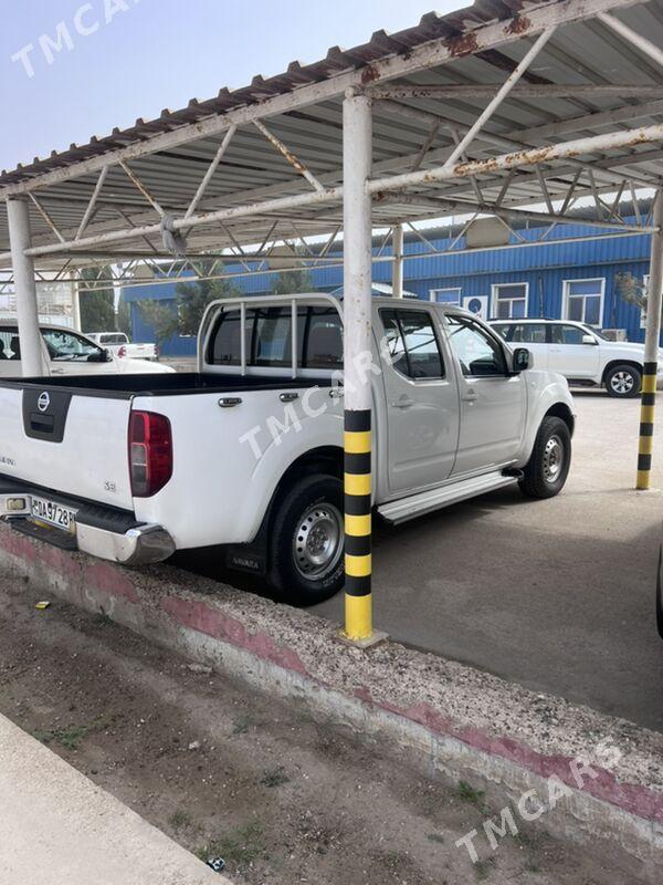 Nissan Navara 2012 - 170 000 TMT - Türkmenbaşy - img 4