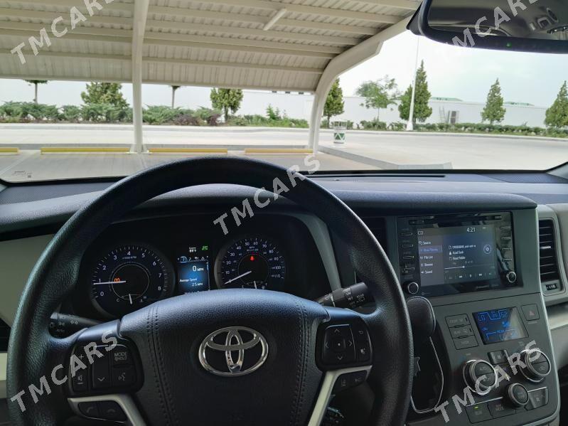 Toyota Sienna 2020 - 350 000 TMT - Ашхабад - img 4