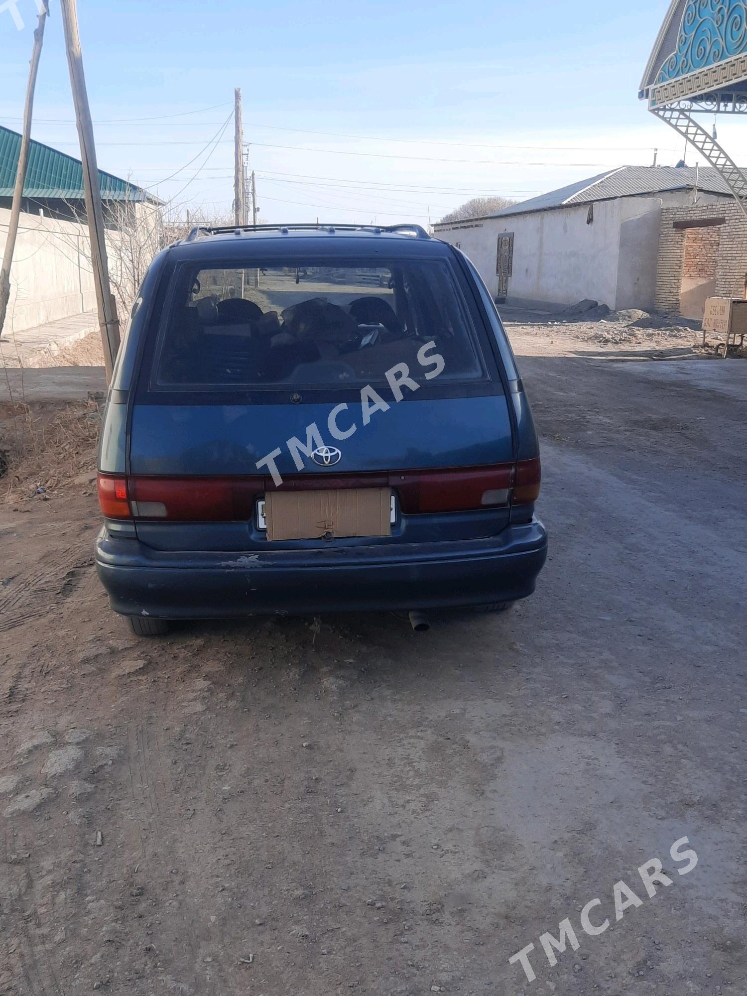 Toyota Previa 1992 - 60 000 TMT - Халач - img 2