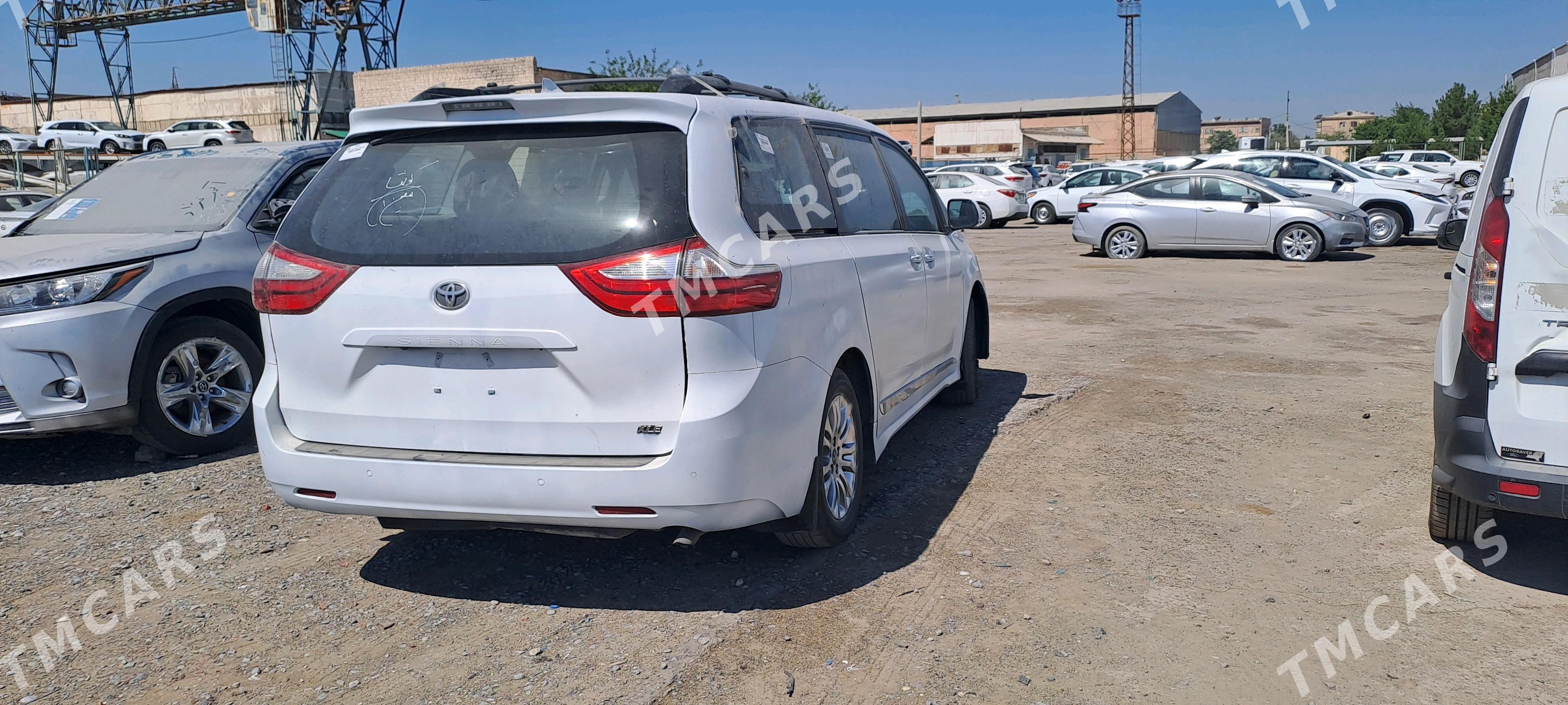 Toyota Sienna 2019 - 330 000 TMT - Мары - img 5