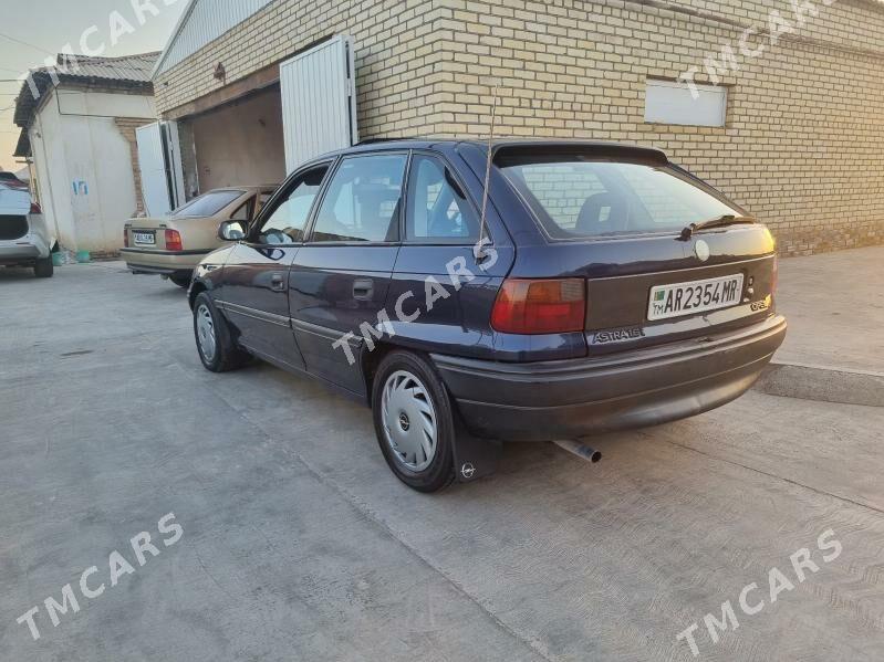 Opel Astra 1993 - 45 000 TMT - Mary - img 5