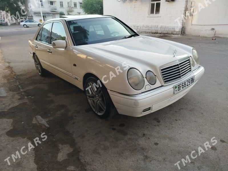 Mercedes-Benz E320 2000 - 95 000 TMT - Türkmenbaşy - img 5