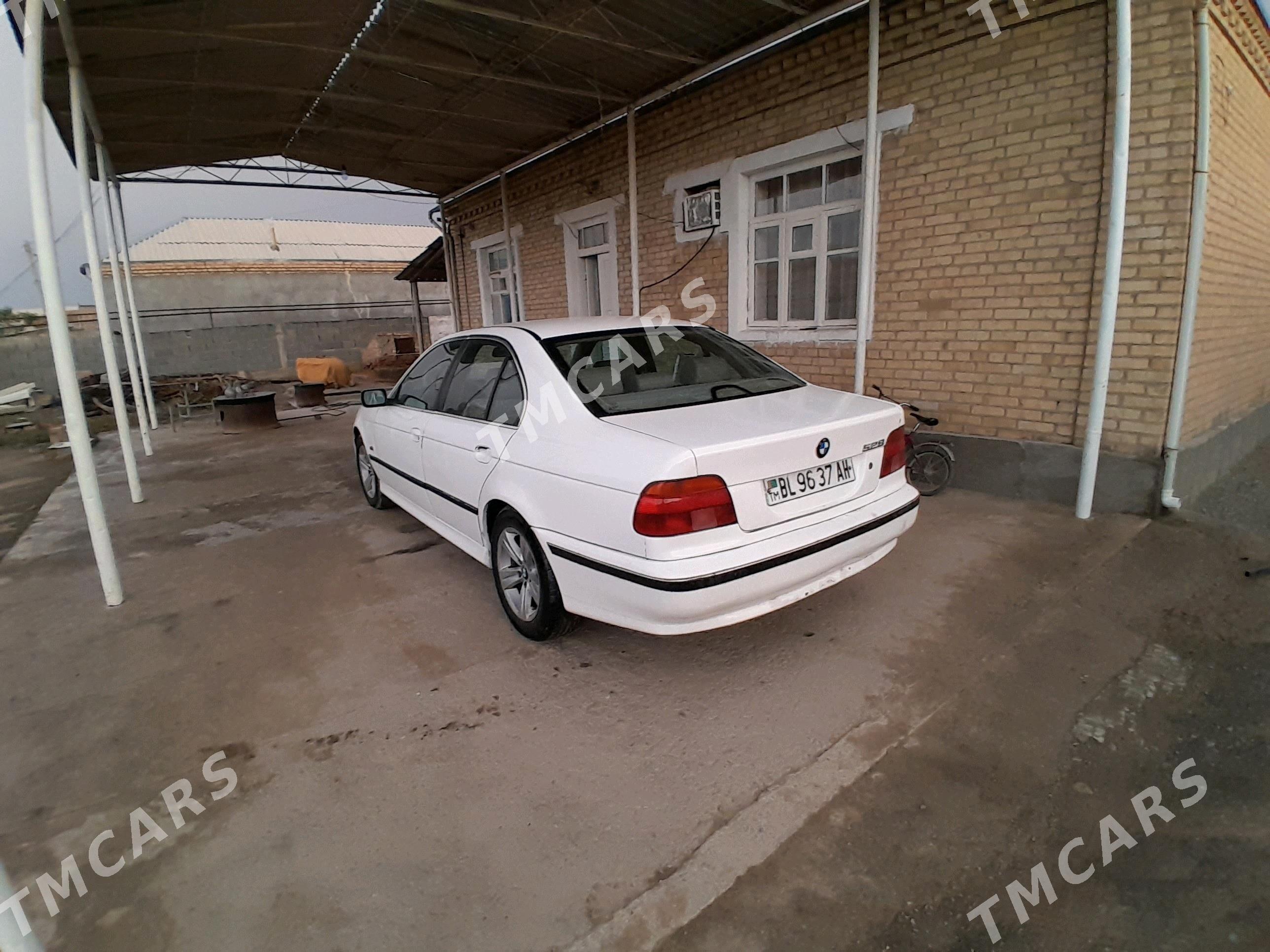 BMW E39 1999 - 60 000 TMT - Бахарден - img 3