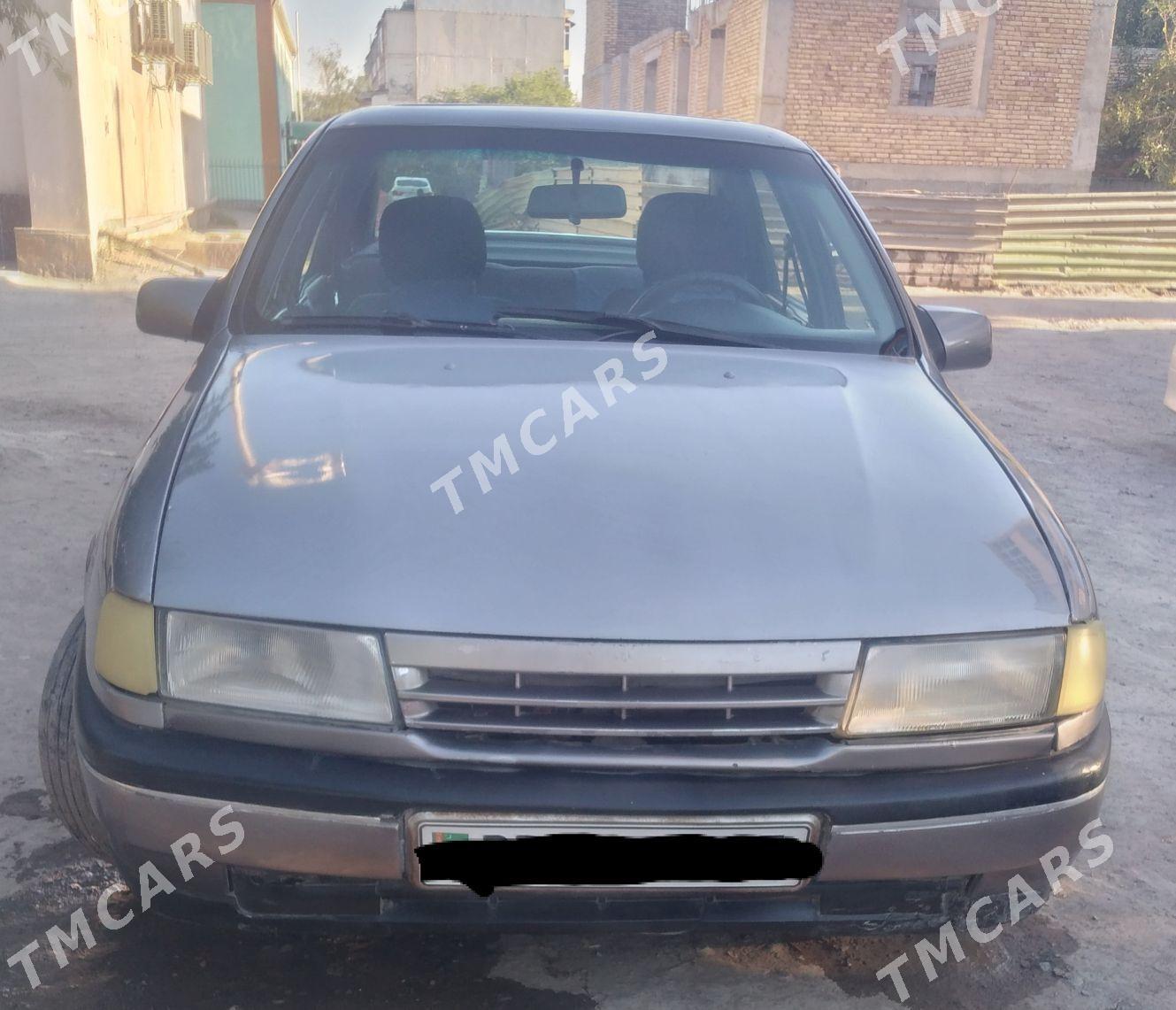 Opel Vectra 1991 - 30 000 TMT - Дашогуз - img 4