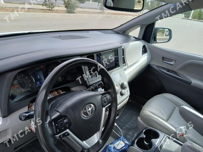 Toyota Sienna 2015 - 290 000 TMT - Ашхабад - img 4