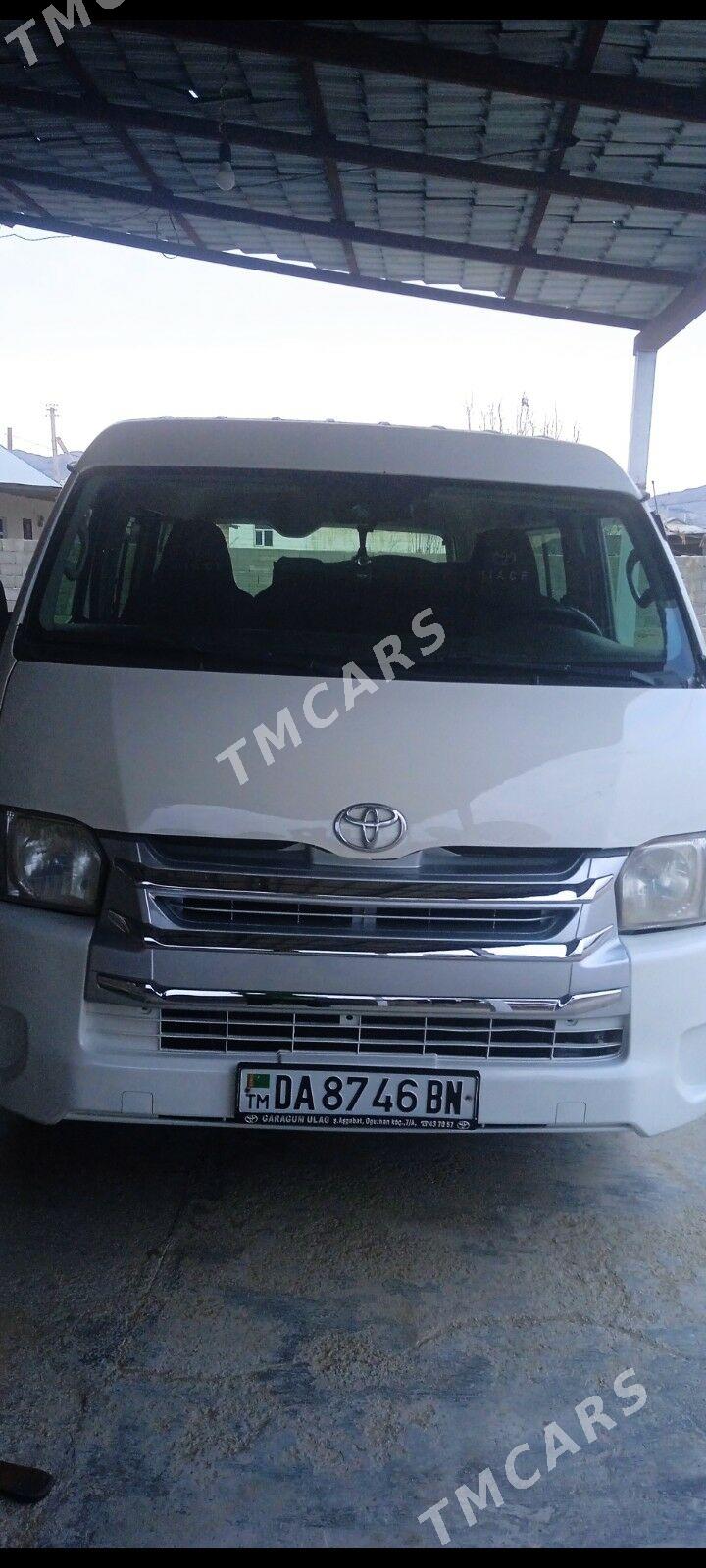 Toyota Hiace 2006 - 260 000 TMT - Magtymguly - img 10