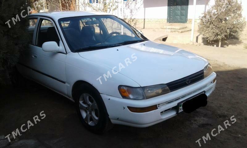 Toyota Corolla 1995 - 30 000 TMT - Köneürgenç - img 4
