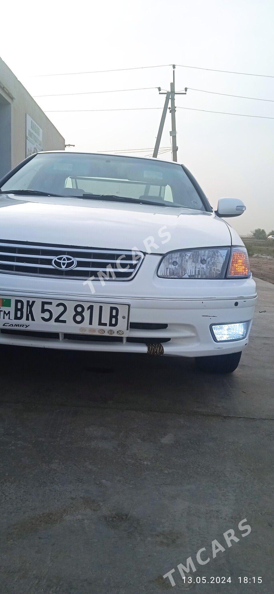 Toyota Camry 2001 - 120 000 TMT - Дянев - img 3