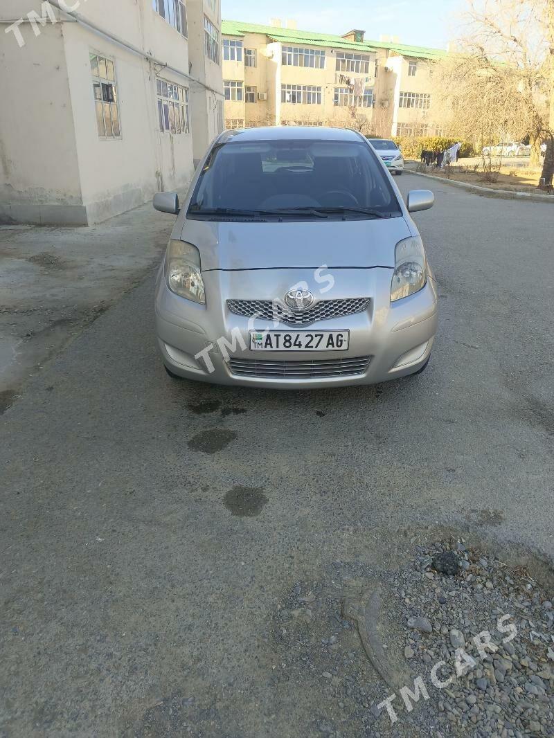 Toyota Yaris 2010 - 90 000 TMT - 5 мкр - img 2