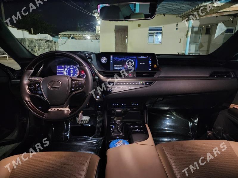 Lexus ES 350 2019 - 530 000 TMT - Гарадамак - img 7