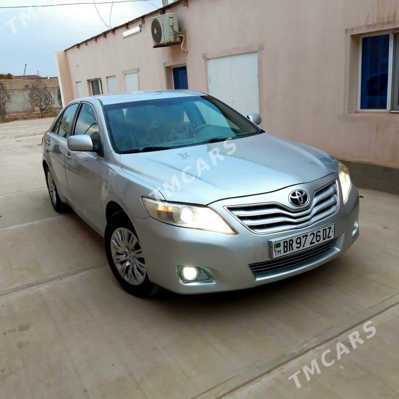 Toyota Camry 2010 - 150 000 TMT - Дашогуз - img 2