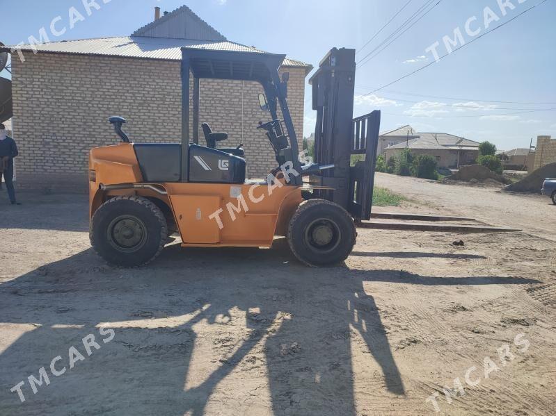 LiuGong Forklift 2014 - 355 000 TMT - Mary - img 2