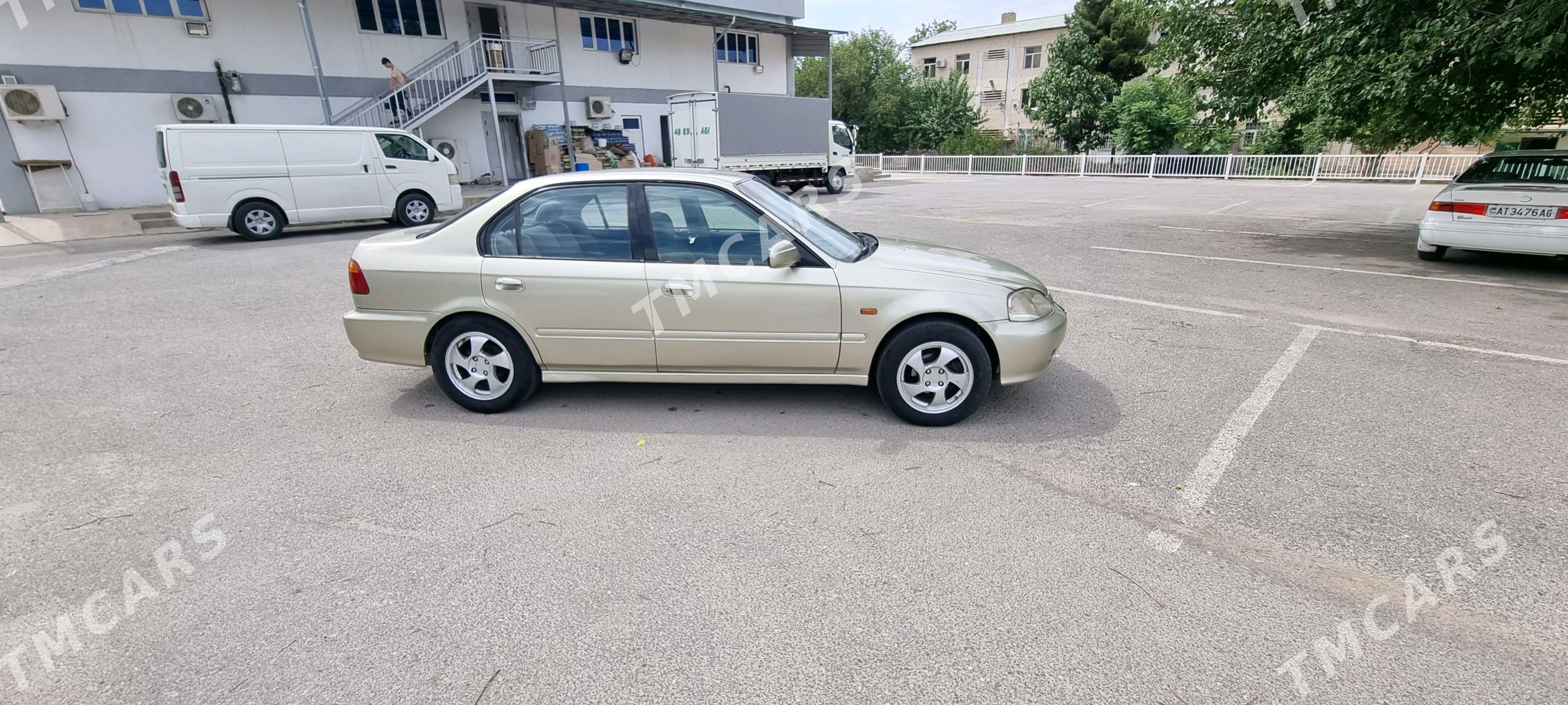 Honda Civic 2000 - 50 000 TMT - 9 мкр - img 3