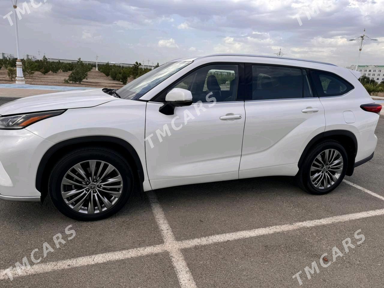 Toyota Highlander 2022 - 705 000 TMT - Aşgabat - img 6