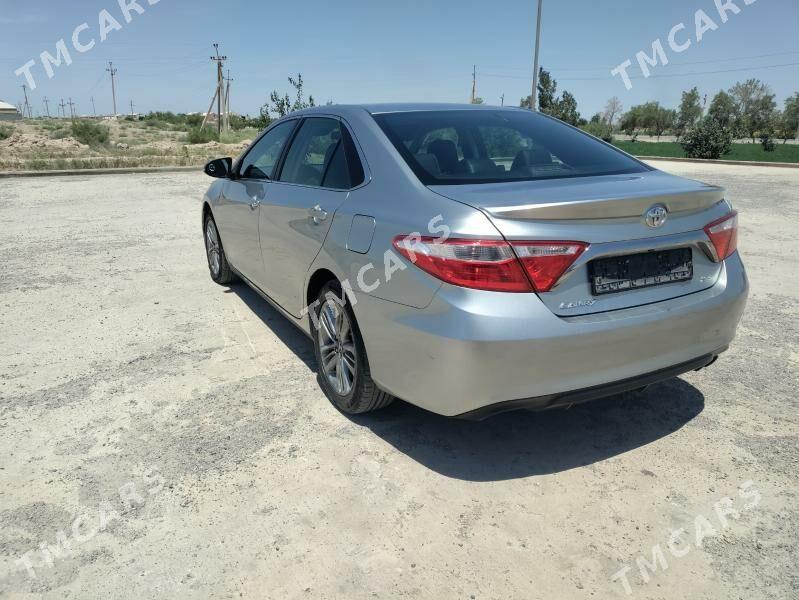 Toyota Camry 2017 - 220 000 TMT - Halaç - img 2