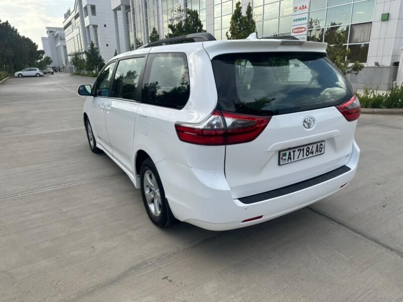 Toyota Sienna 2019 - 340 000 TMT - Aşgabat - img 6