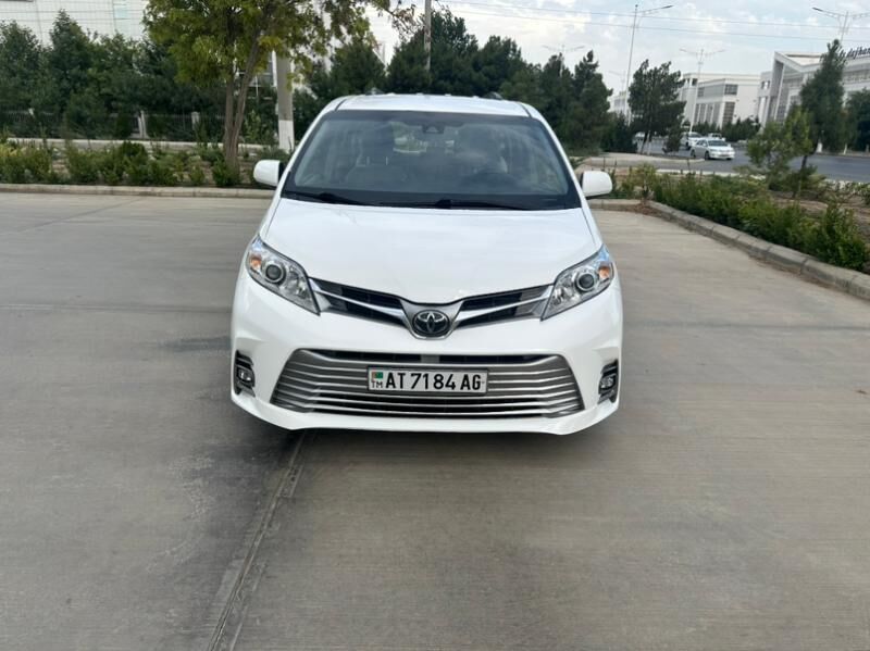 Toyota Sienna 2019 - 340 000 TMT - Aşgabat - img 4