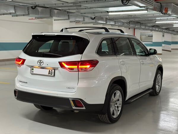 Toyota Highlander 2019 - 440 000 TMT - Aşgabat - img 2