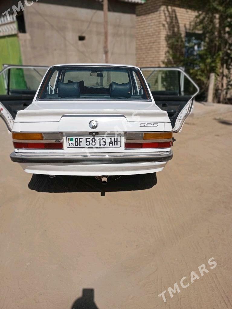 BMW 525 1986 - 25 000 TMT - Бабадайхан - img 2