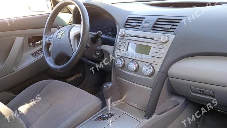 Toyota Camry 2010 - 160 000 TMT - Köneürgenç - img 9