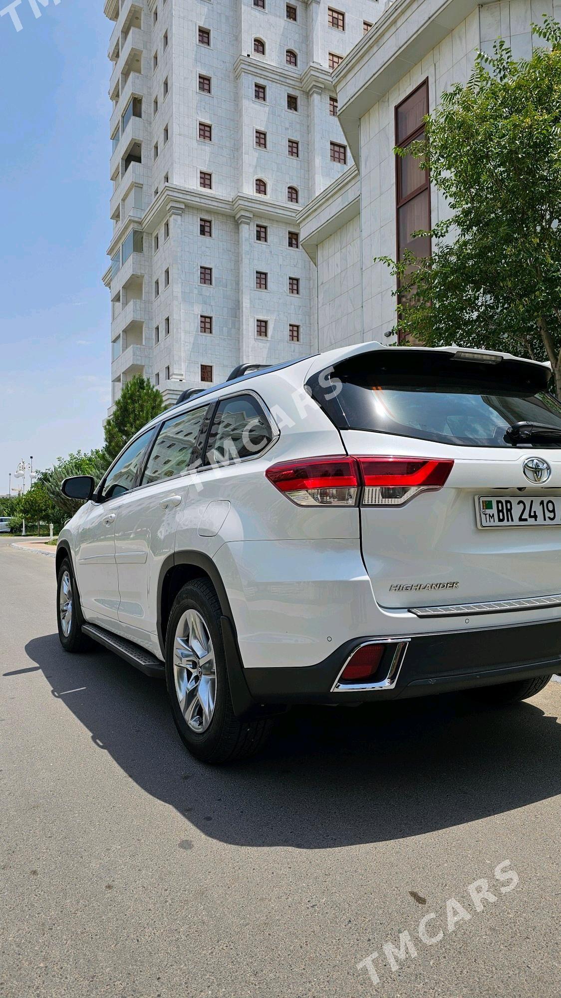 Toyota Highlander 2019 - 445 000 TMT - Ашхабад - img 4