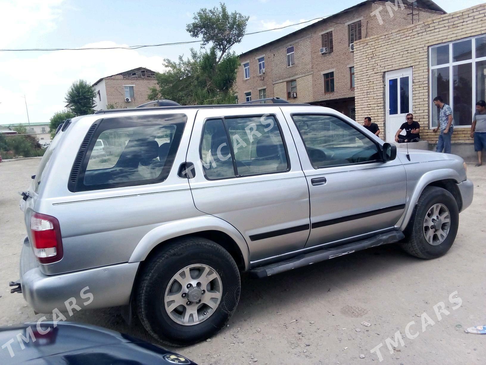 Nissan Pathfinder 2002 - 93 000 TMT - Фарап - img 2