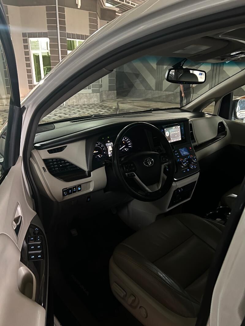 Toyota Sienna 2017 - 380 000 TMT - Aşgabat - img 8