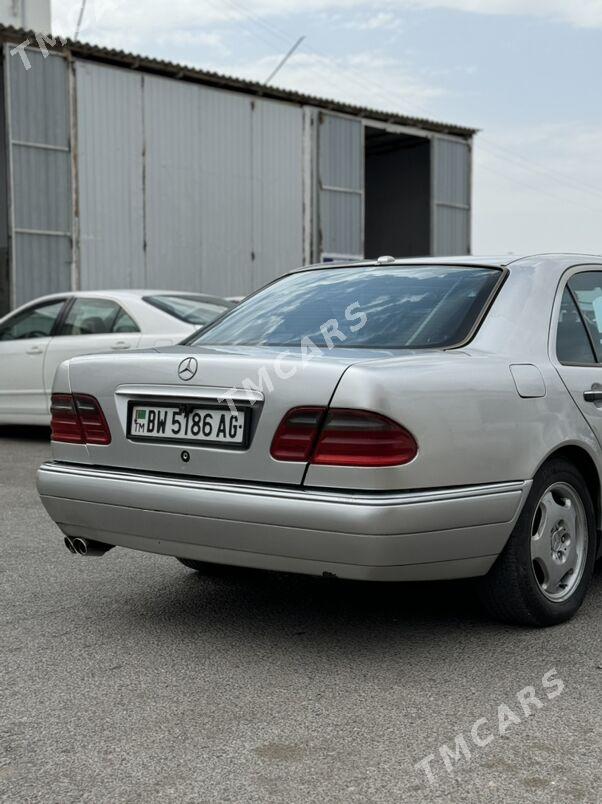 Mercedes-Benz E320 1998 - 68 000 TMT - Aşgabat - img 2