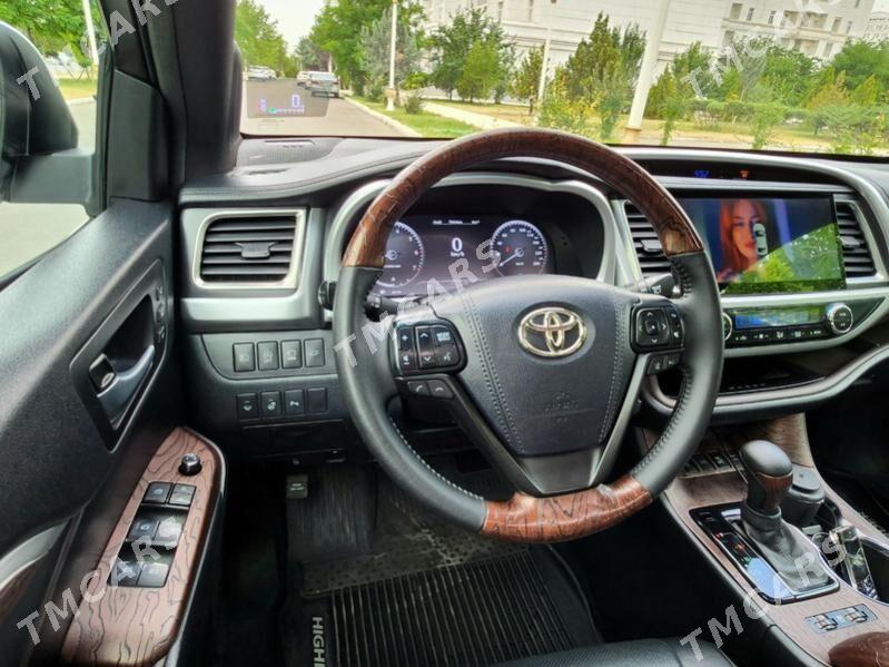 Toyota Highlander 2017 - 497 000 TMT - Ашхабад - img 2