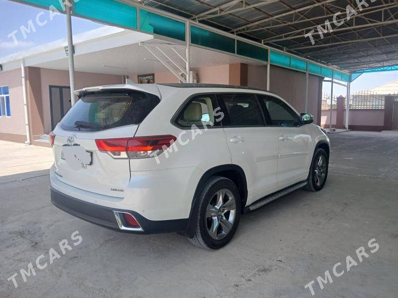 Toyota Highlander 2019 - 480 000 TMT - Ак-Бугдайский этрап - img 2