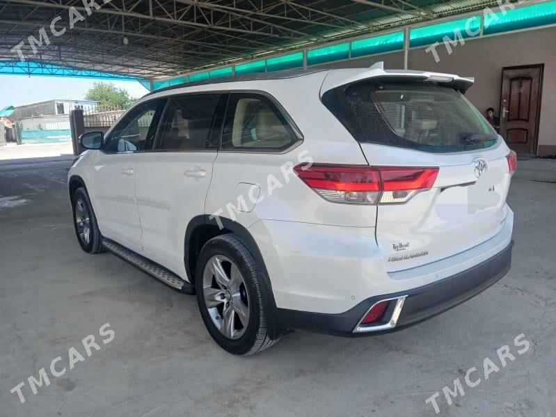 Toyota Highlander 2019 - 480 000 TMT - Ак-Бугдайский этрап - img 4