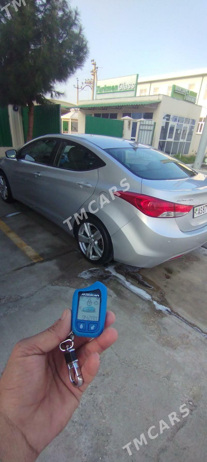 Hyundai Elantra 2011 - 128 000 TMT - 30 мкр - img 3