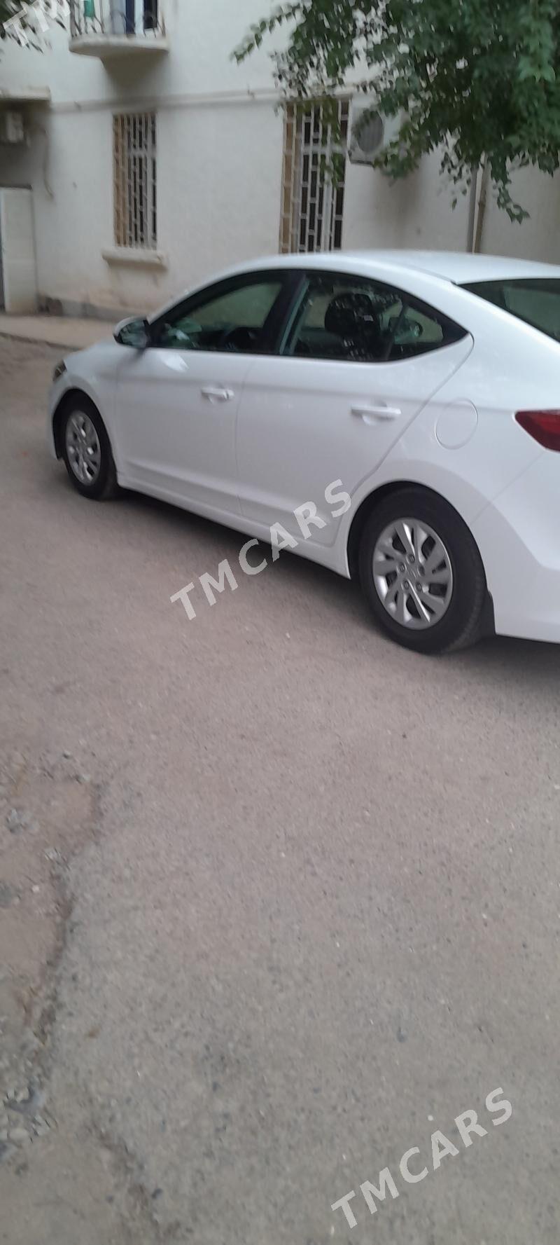 Hyundai Elantra 2018 - 160 000 TMT - Aşgabat - img 4