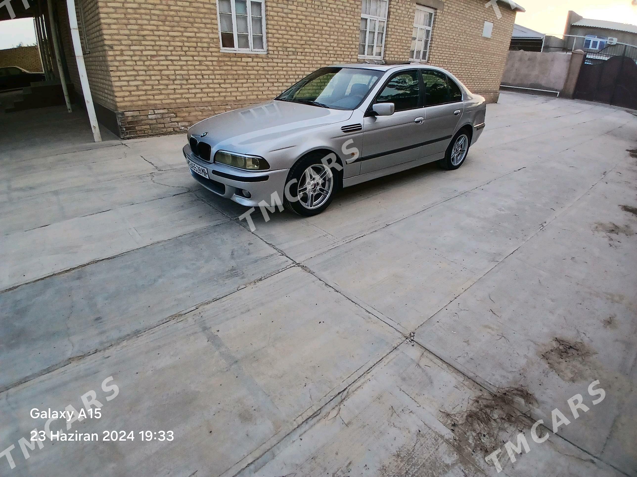 BMW 528 1999 - 60 000 TMT - Мары - img 10
