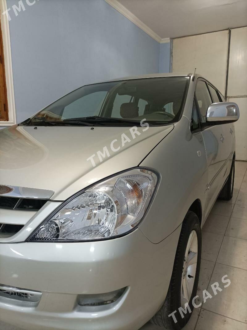 Toyota Innova 2006 - 165 000 TMT - Türkmenabat - img 2