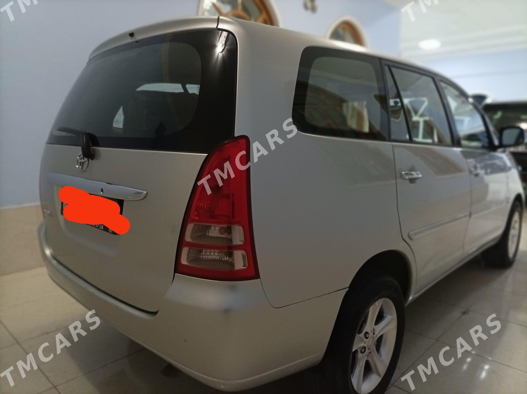 Toyota Innova 2006 - 165 000 TMT - Türkmenabat - img 5