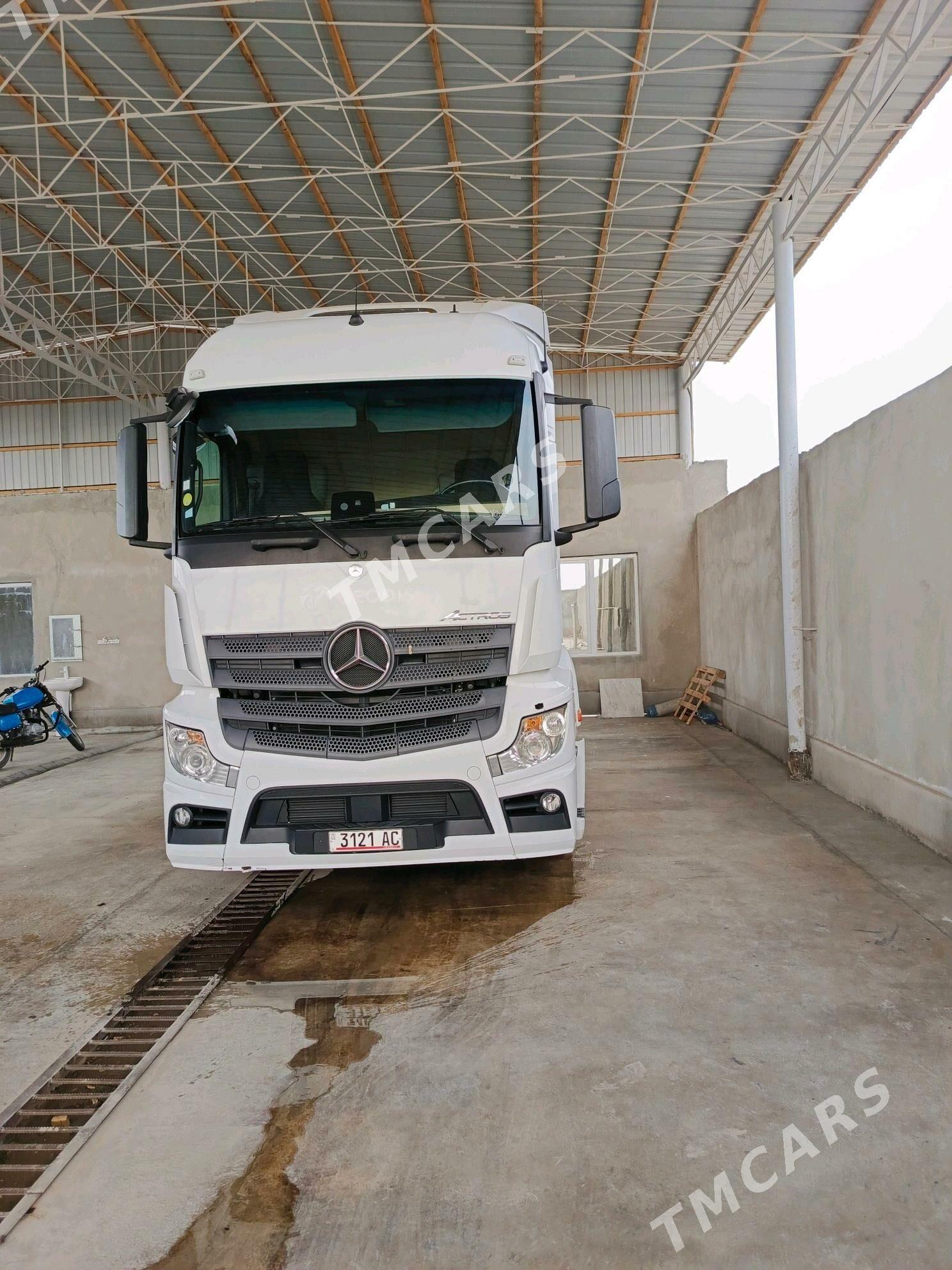 Mercedes-Benz ACTROS 3331 2019 - 710 000 TMT - Kerki - img 3